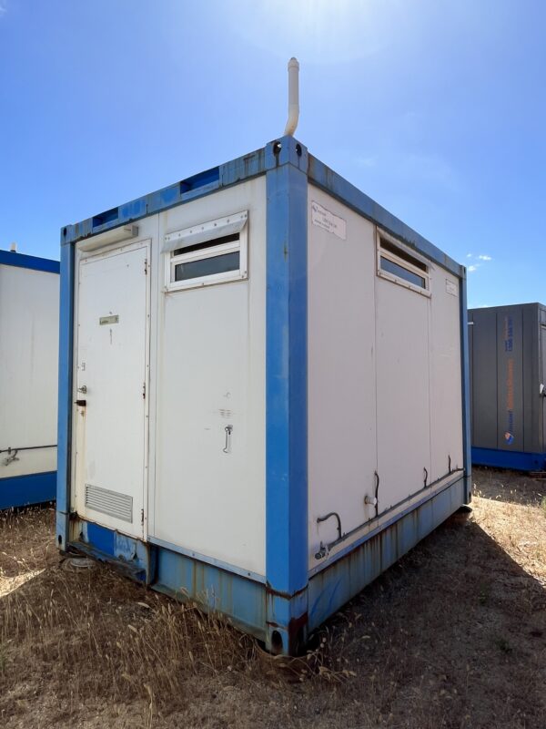 SECOND HAND 3.6x2.4m MF TOILET BLOCK TANK BASE REGION A2 (ASSET 6781) - Image 4