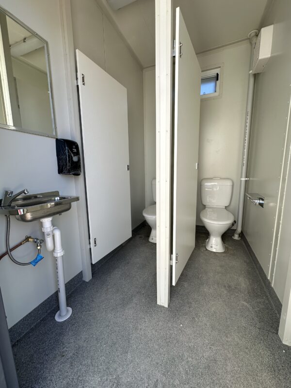 NEW 6x2.4m MF (4M, 2F) SELF-CONTAINED TOILET BLOCK REGION D2 (7291) - Image 4